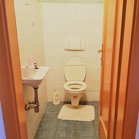 Konukevi Gasthof Theresienhof *